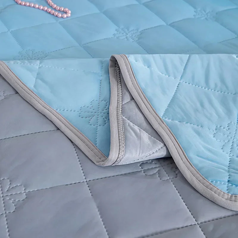 Silk Cooling Quilt for Summer Bed | Breathable & Light
