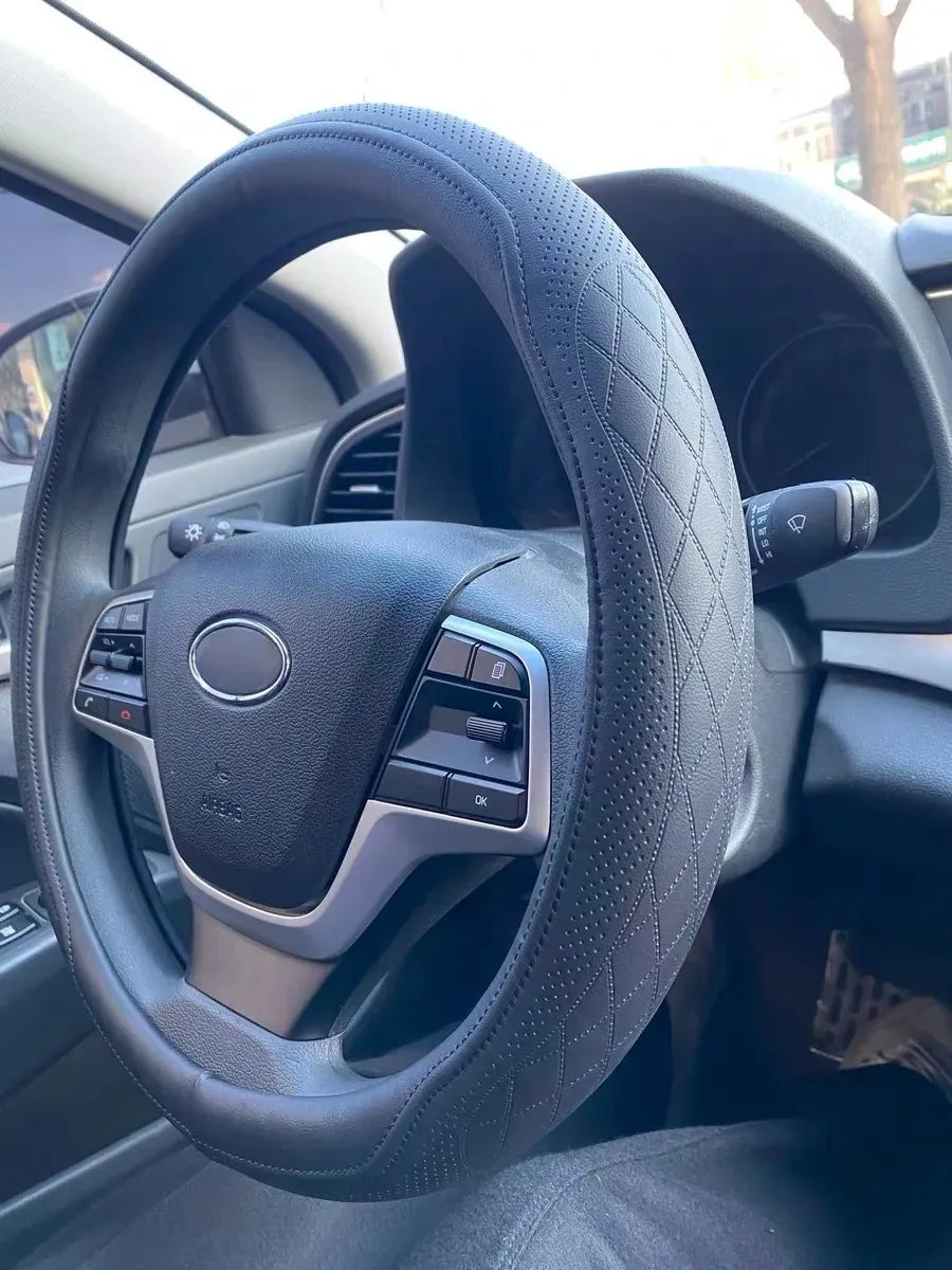 Embossed PU Leather Patchwork Steering Wheel Cover - Non-Slip & Breathable (15 inch/38cm)