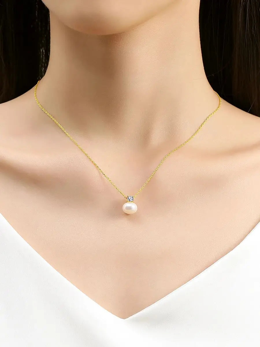 Luxury 18K Gold Pearl & Moissanite Necklace | Vabena Fine Jewelry