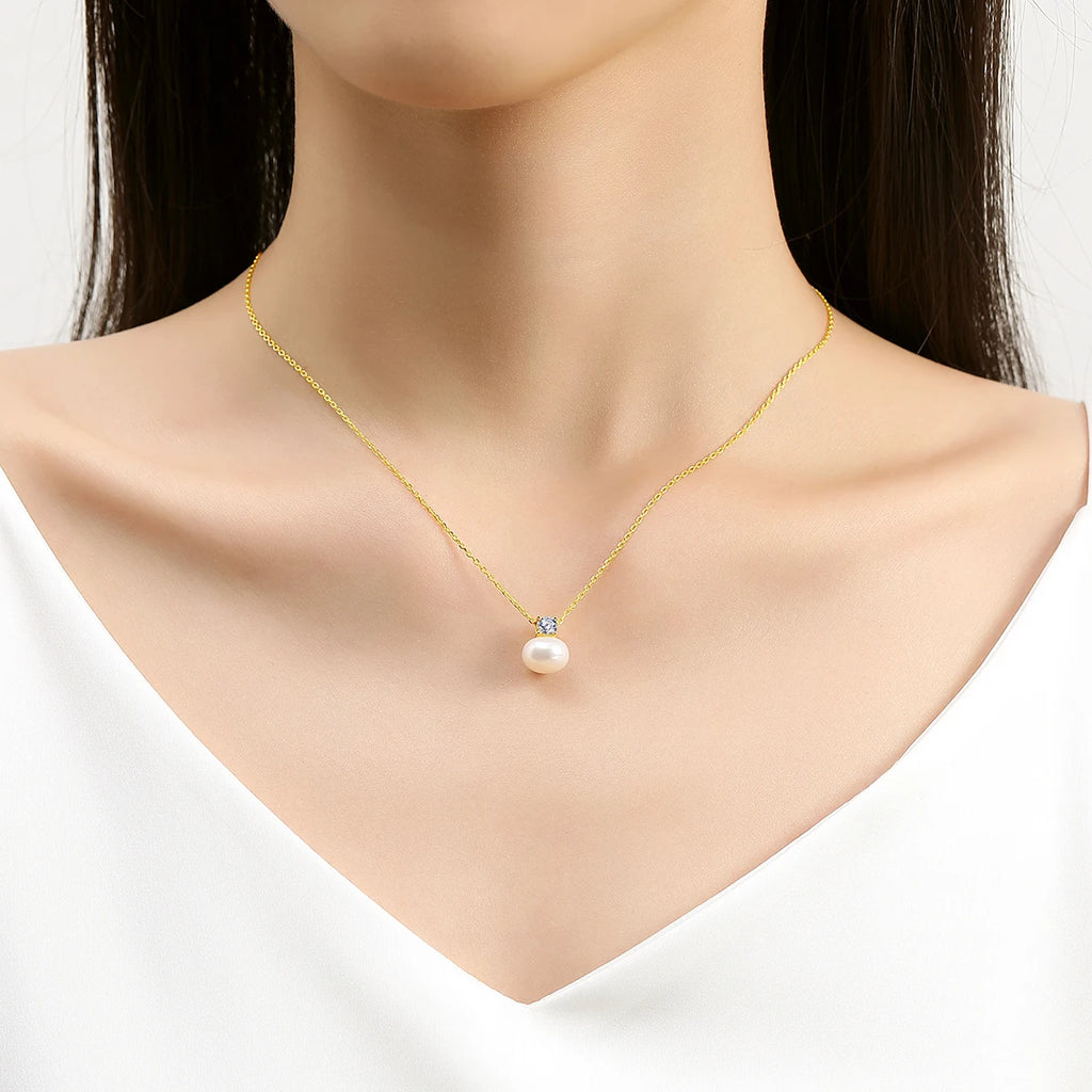 Luxury 18K Gold Pearl & Moissanite Necklace | Vabena Fine Jewelry
