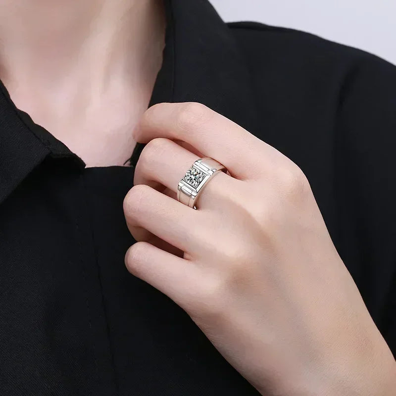 Men's Platinum Moissanite Ring - PT950 VVS1 D (0.5/1 Ct)