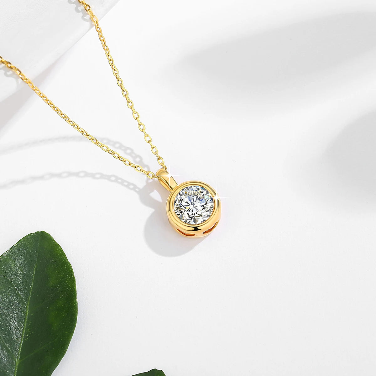 18K Gold Moissanite Necklace for Women - 1CT AU750