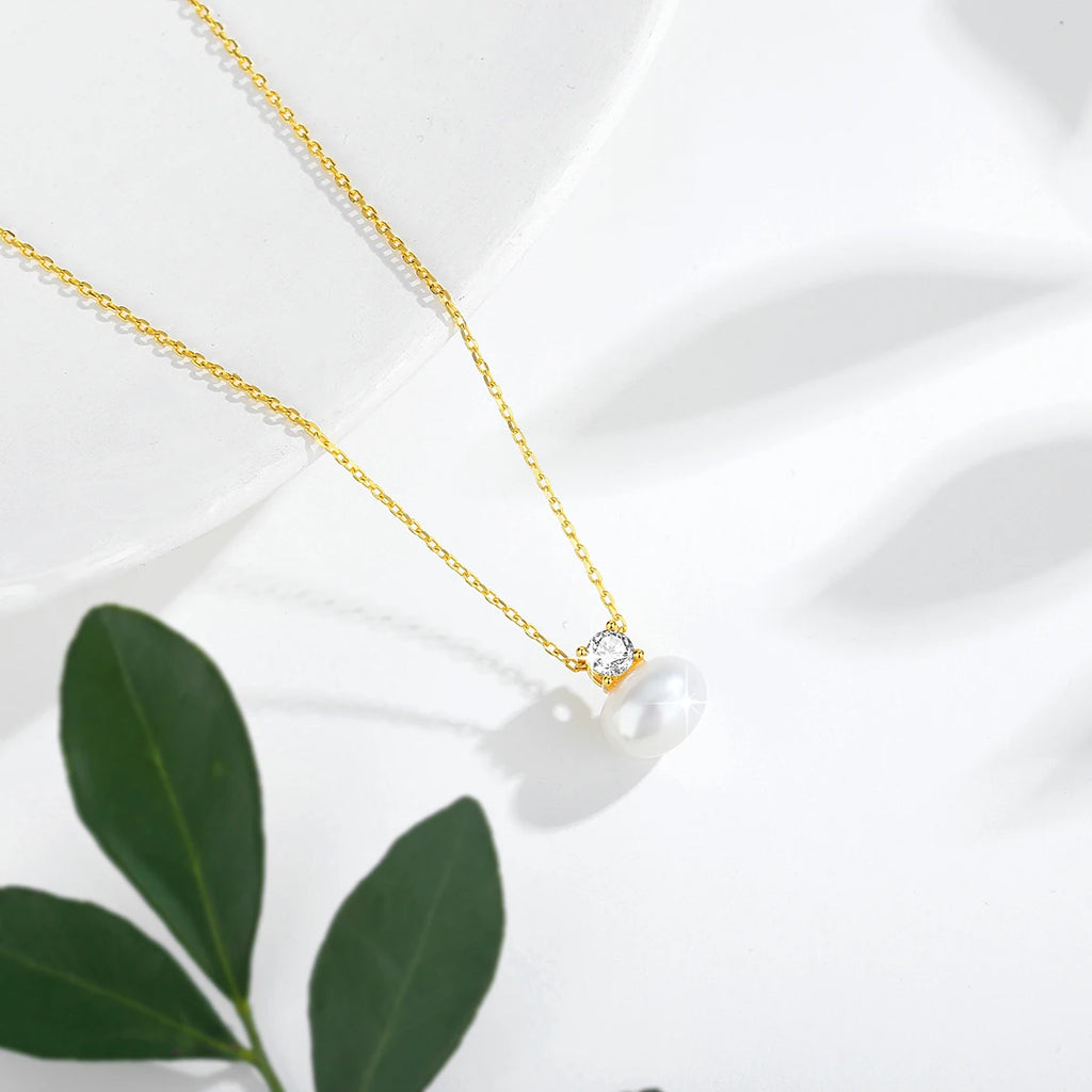 Luxury 18K Gold Pearl & Moissanite Necklace | Vabena Fine Jewelry