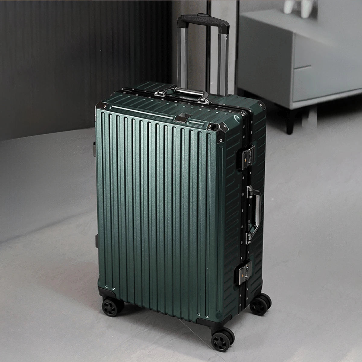 Aluminum Frame Luggage Set - USB & TSA Lock 20-28"