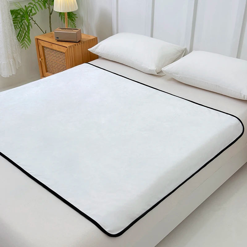 Flannel Waterproof Bed Mat – Breathable & Washable Urine Protection Pad
