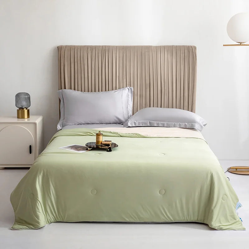 Ice Silk Cooling Comforter for Summer - Lightweight & Smooth Cold Quilt