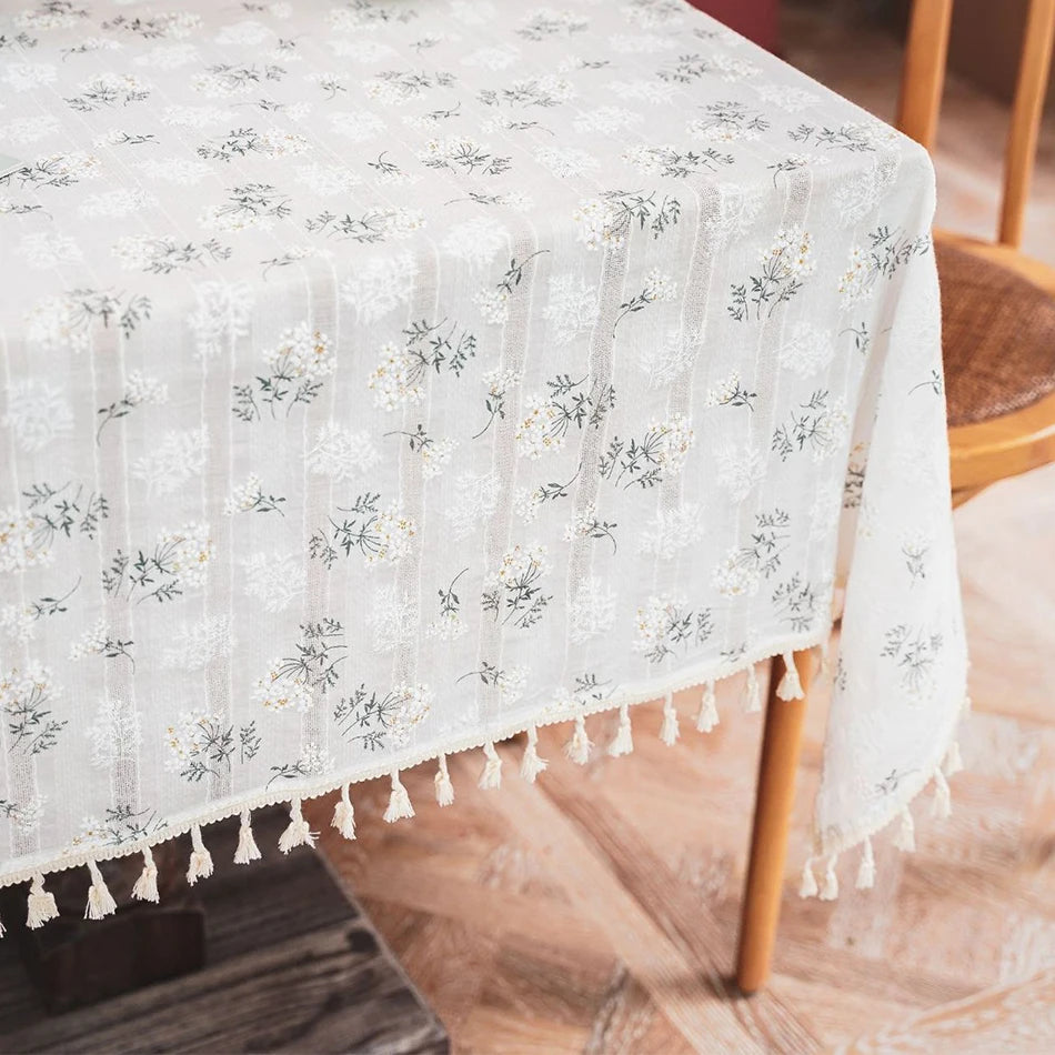 Korean Small Daisy Cotton Floral Tablecloth | Dining & Tea Table Cover
