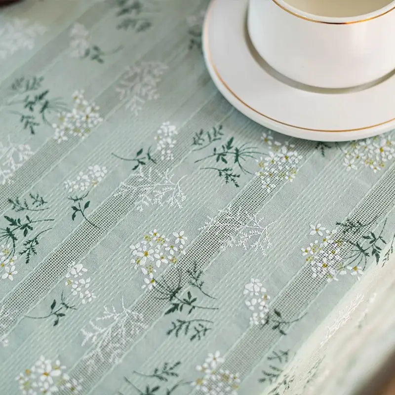 Korean Small Daisy Cotton Floral Tablecloth | Dining & Tea Table Cover
