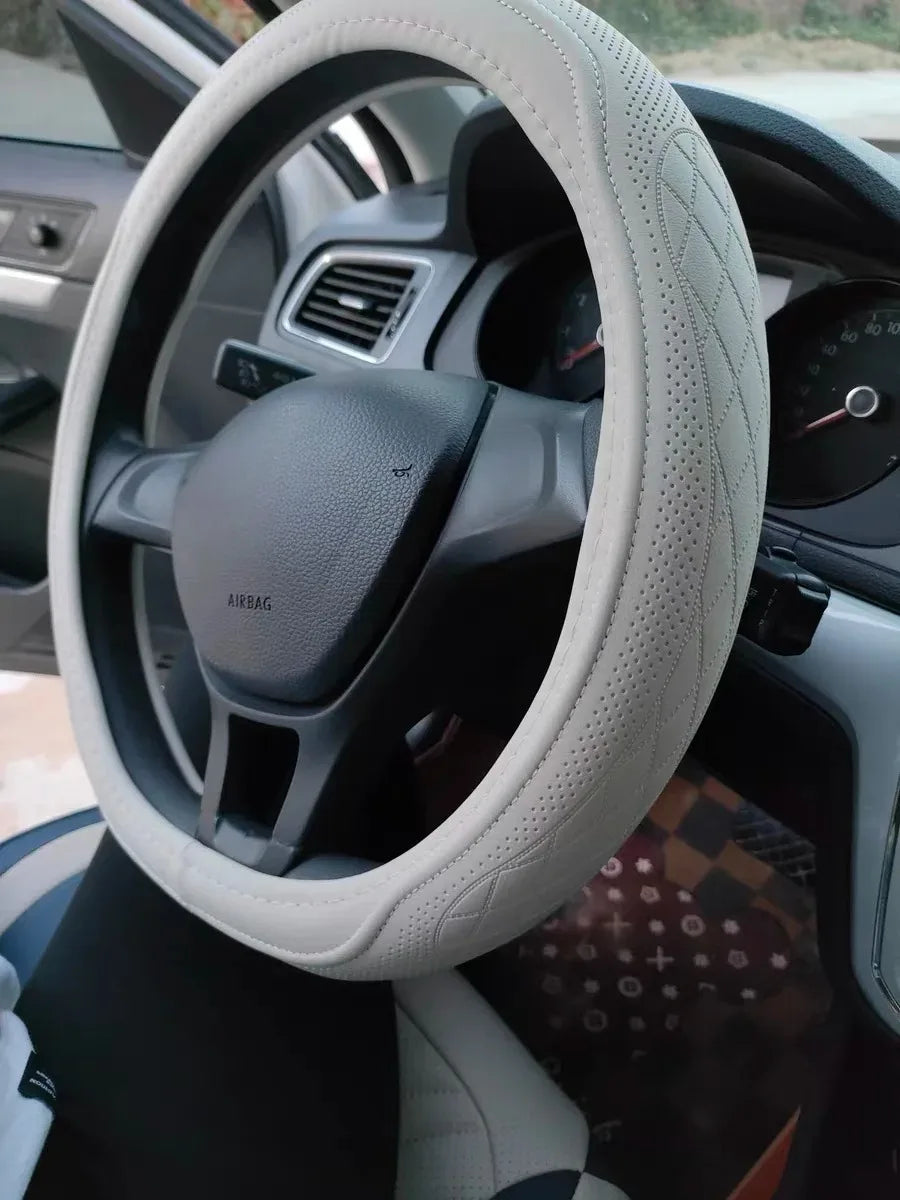 Embossed PU Leather Patchwork Steering Wheel Cover - Non-Slip & Breathable (15 inch/38cm)