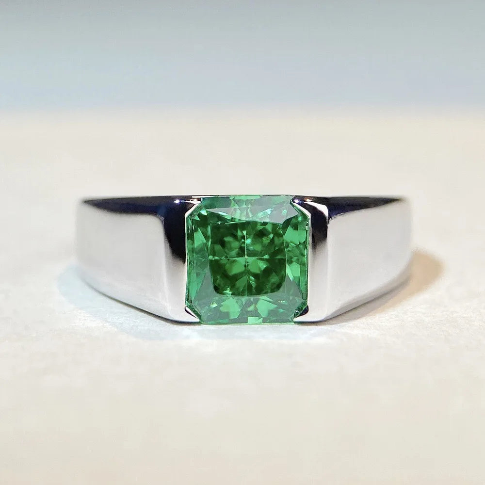 Luxury Men's Platinum PT950 Emerald & Moissanite Ring