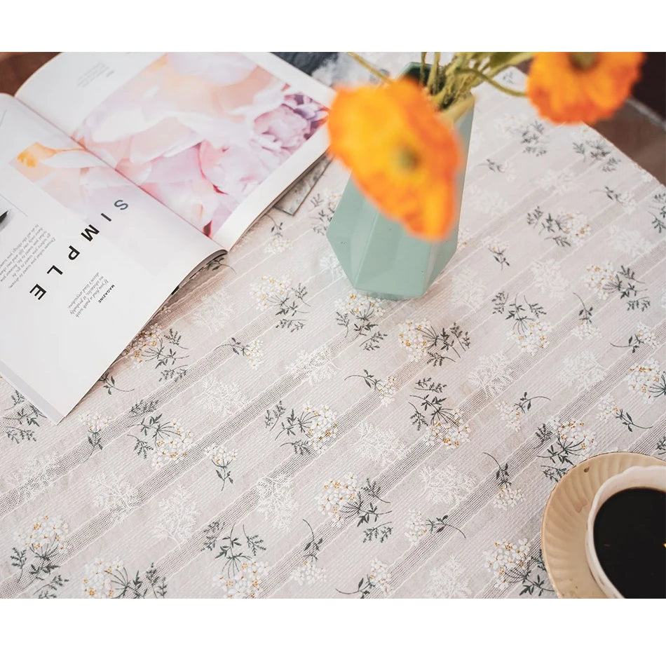 Korean Small Daisy Cotton Floral Tablecloth | Dining & Tea Table Cover
