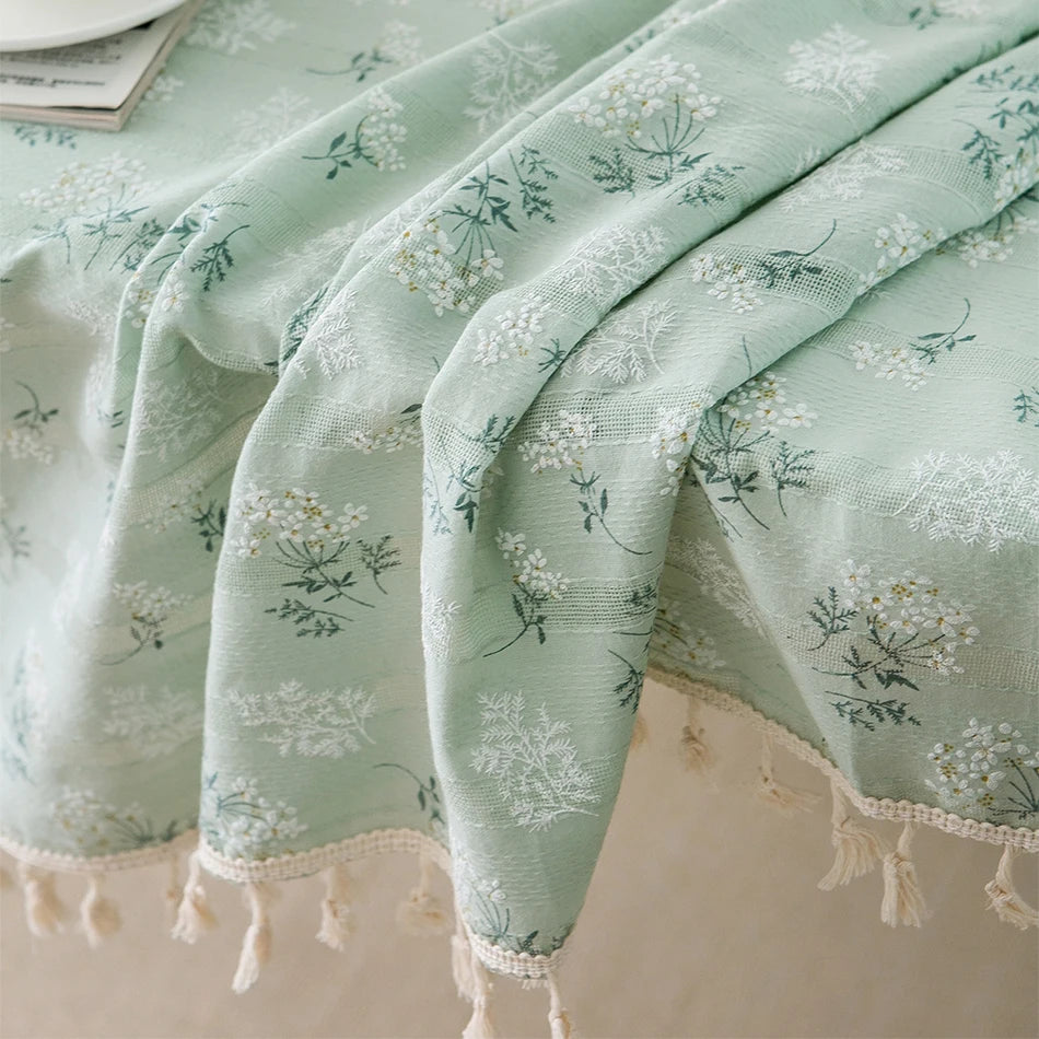Korean Small Daisy Cotton Floral Tablecloth | Dining & Tea Table Cover