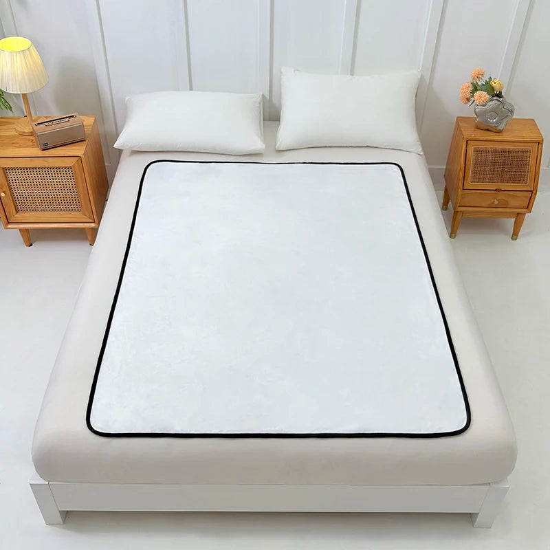 Flannel Waterproof Bed Mat – Breathable & Washable Urine Protection Pad