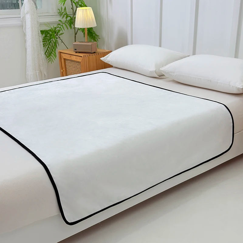 Flannel Waterproof Bed Mat – Breathable & Washable Urine Protection Pad