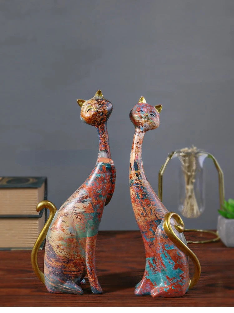 Nordic Graffiti Cat Sculpture - Abstract Resin Art Decor | Unique Home Decor